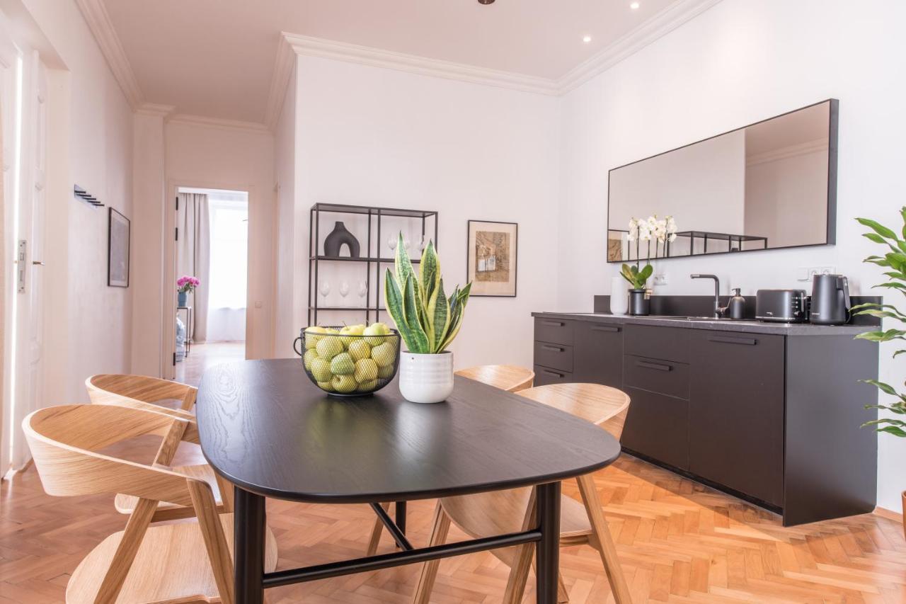 New Design Apt - Central Location Wenceslas Square Praha Bagian luar foto