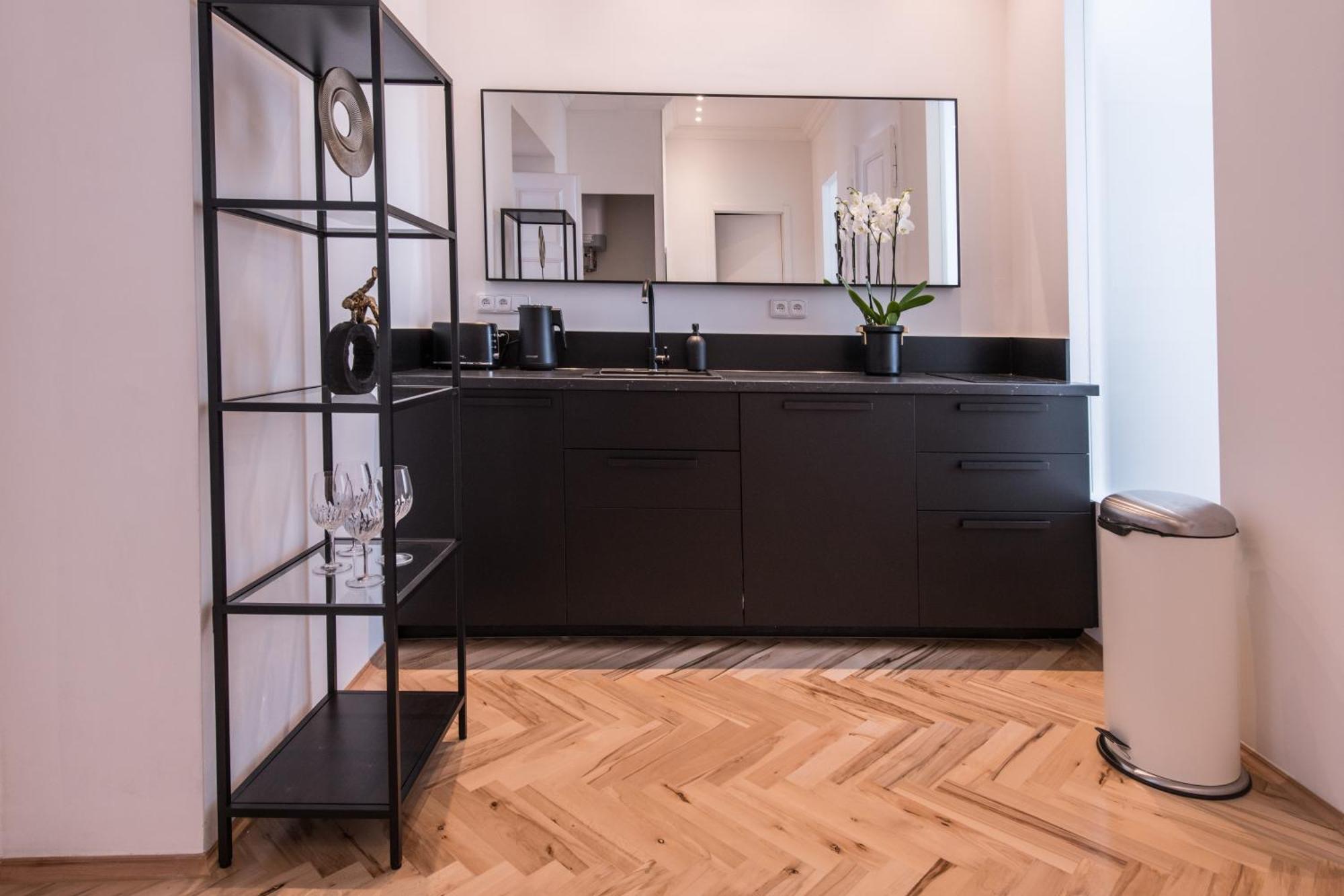 New Design Apt - Central Location Wenceslas Square Praha Bagian luar foto