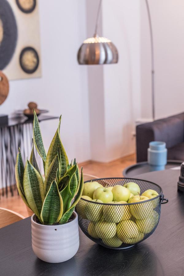New Design Apt - Central Location Wenceslas Square Praha Bagian luar foto